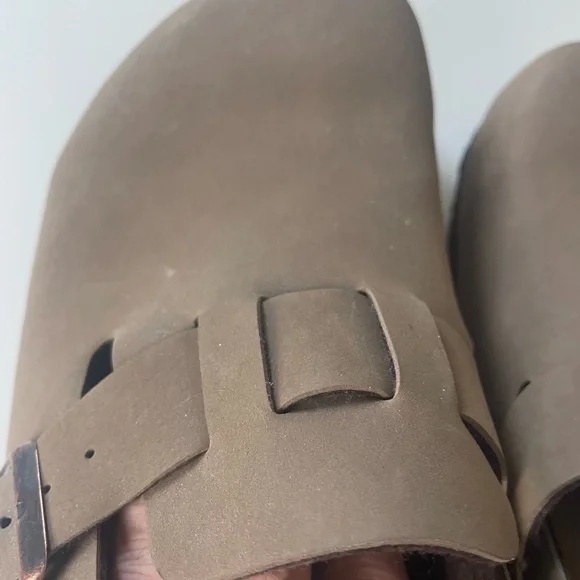 Brown Clogs - Picture 6 of 8